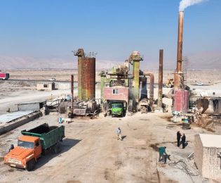 بازدید دکتر پرج ، مهندس معینیان از روند فعالیت کارخانه آسفالت