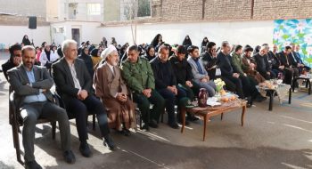 حضور شهردار، اعضای شورای اسلامی شهر، امام جمعه و جمعی از مسئولین اجرایی،قضایی وانتظامی شهرستان در مراسم”زنگ انقلاب”