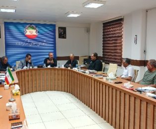 نشست،هم افزایی و بررسی عملکرد پیمانکار فضای سبز شهرداری در محل شورای اسلامی شهر گرمسار