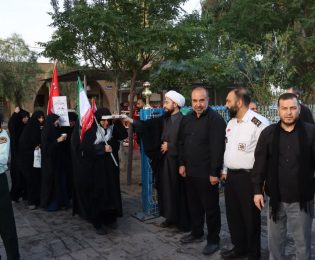 امروز طبق برنامهریزی و اطلاعرسانی قبلی، ناوگان تاکسیرانی شهرداری گرمسار از نخستین ساعات صبح در سطح شهر فعال بود و وظیفهی انتقال شهروندان به ترمینال راهآهن گرمسار جهت حضور در مراسم وداع با رهبر شهید را بر عهده داشت