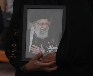 برگزاری آیین پیادهروی و دسته عزاداری به یاد آقای شهید ایران