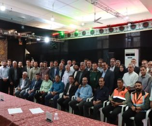 برپایی میز خدمت ادارات همزمان با هفته دولت