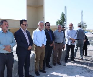 آیین آغاز عملیات نصب و استقرار تجهیزات کارخانه آسفالت جدید شهرداری گرمسار