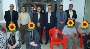 دیدار شهردار و اعضای شورای اسلامی شهر گرمسار با سالمندان مرکز جامع توانبخشی «خانه بزرگان