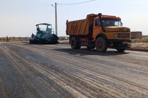 بازدید دکتر عابدینی از عملیات عمرانی آسفالت ریزی خیابان های مسکن ملی زینبیه